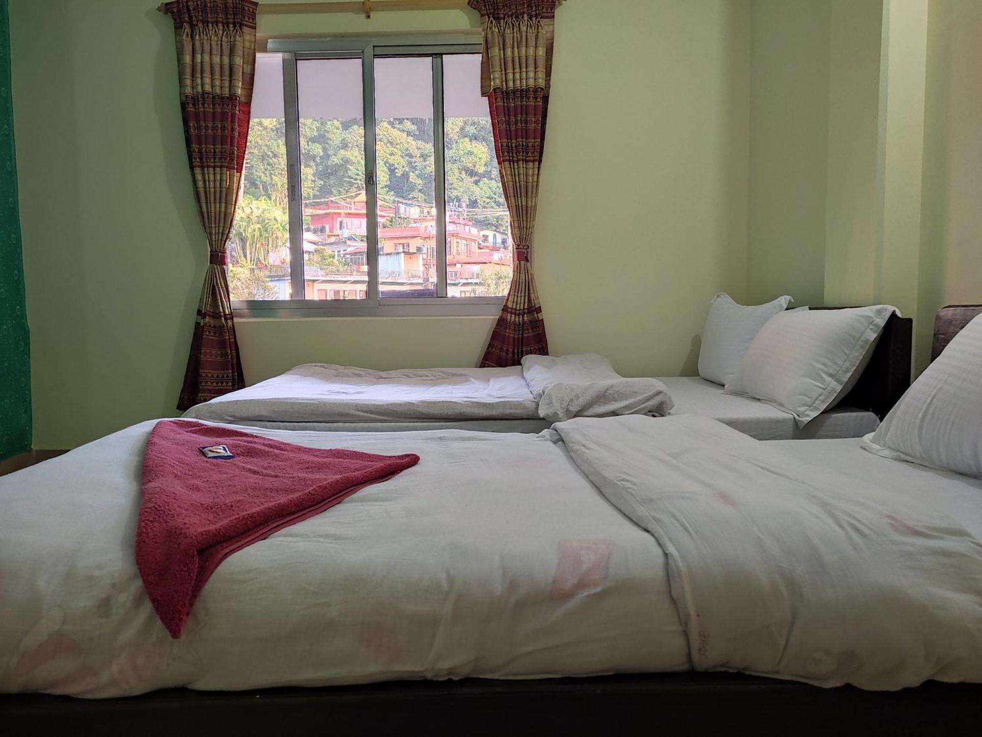 Hotel Green Hill View Pokhara Zimmer foto